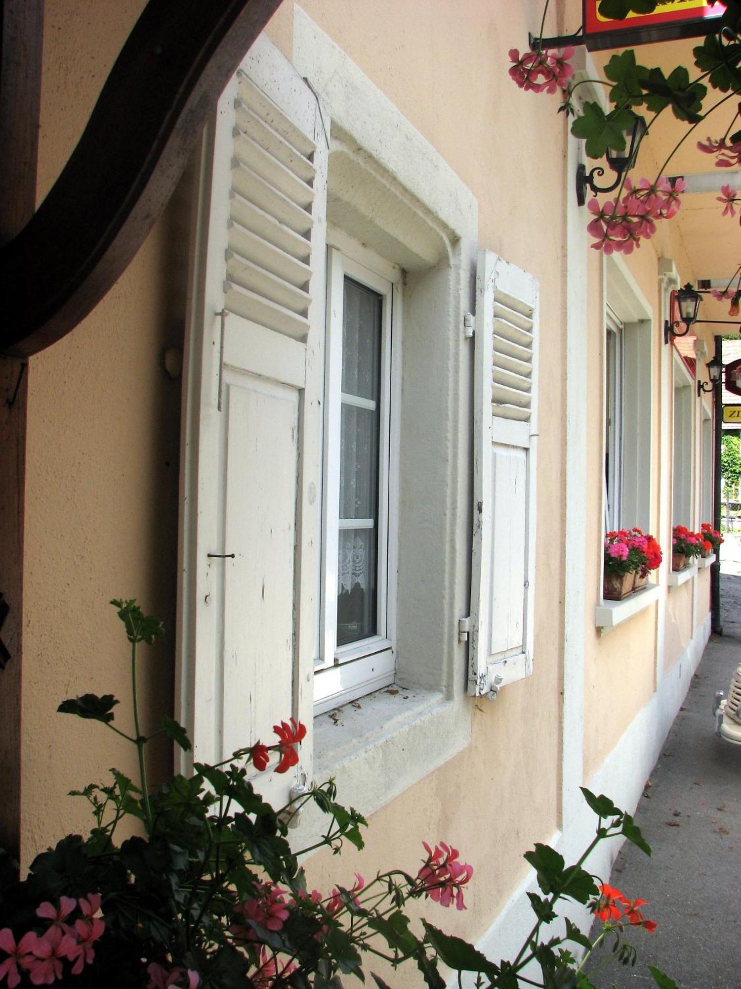Le Soleil Bed & Breakfast Wildenstein Exterior photo